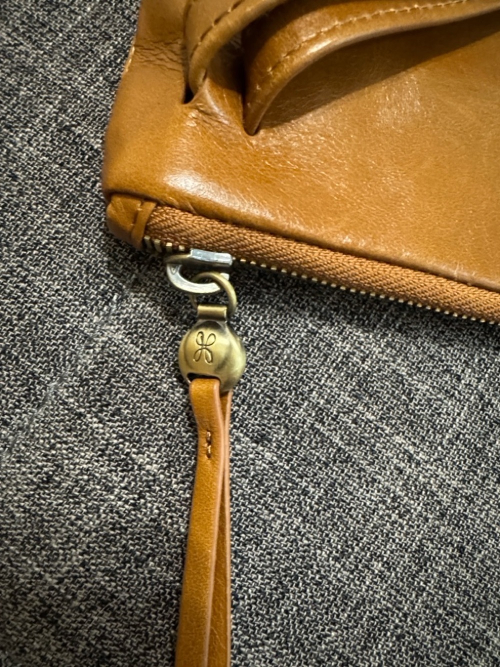 HOBO International Leather Wristlet Clutch Brown Soft Slouchy Zip - Picture 7 of 8